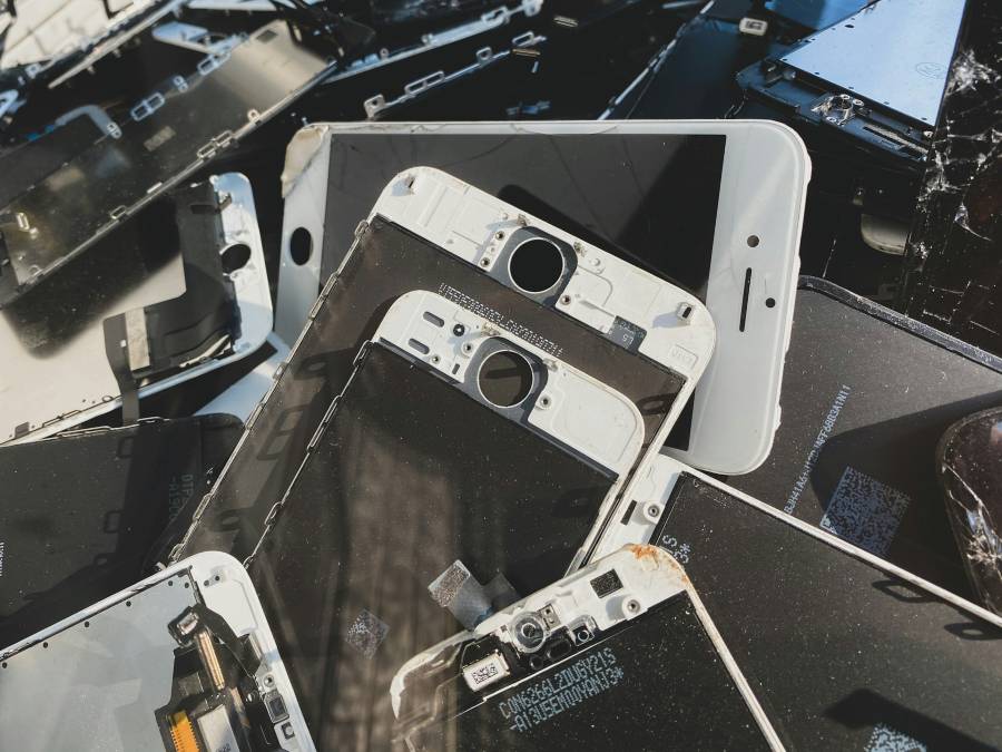 La Fundación Ellen MacArthur pone el foco en el enorme valor oculto en los teléfonos móviles en desuso